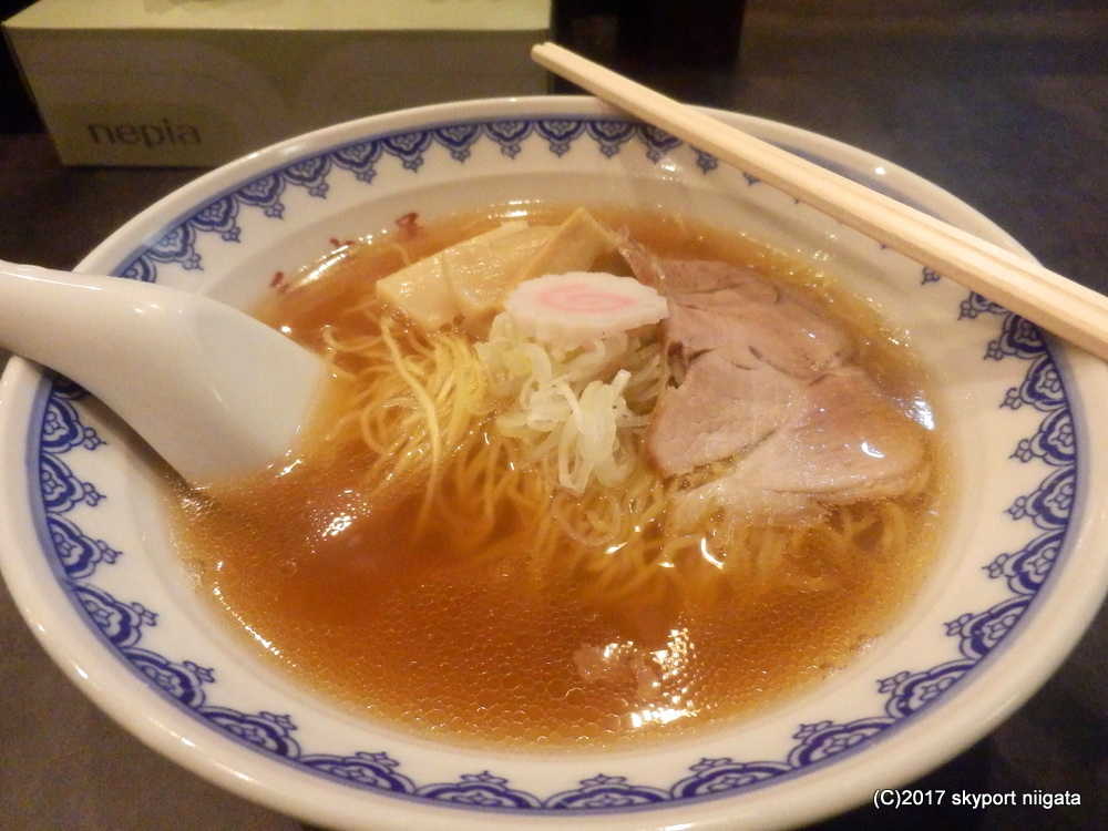 三吉屋 駅南けやき通り店（新潟市中央区米山１）の絶品あっさり醤油ラーメン